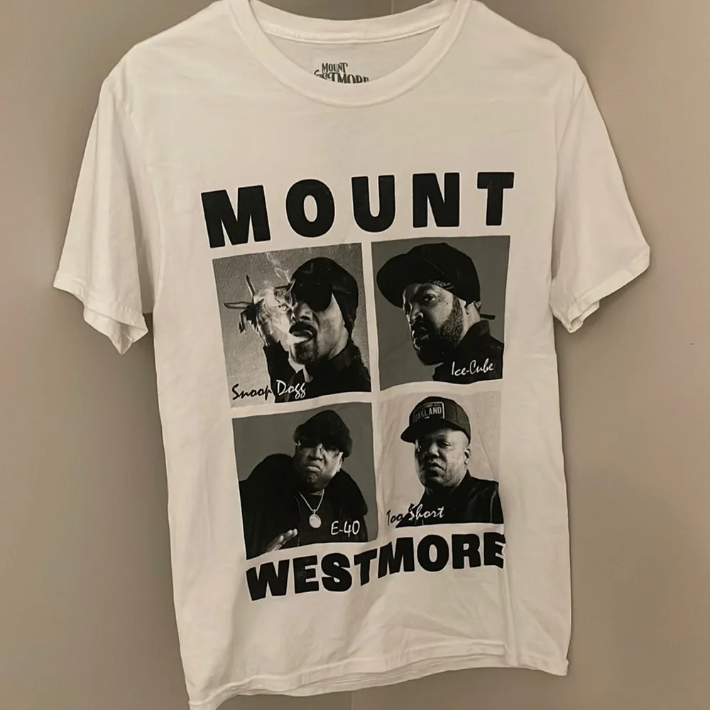 Tee - Picture 1 of 3